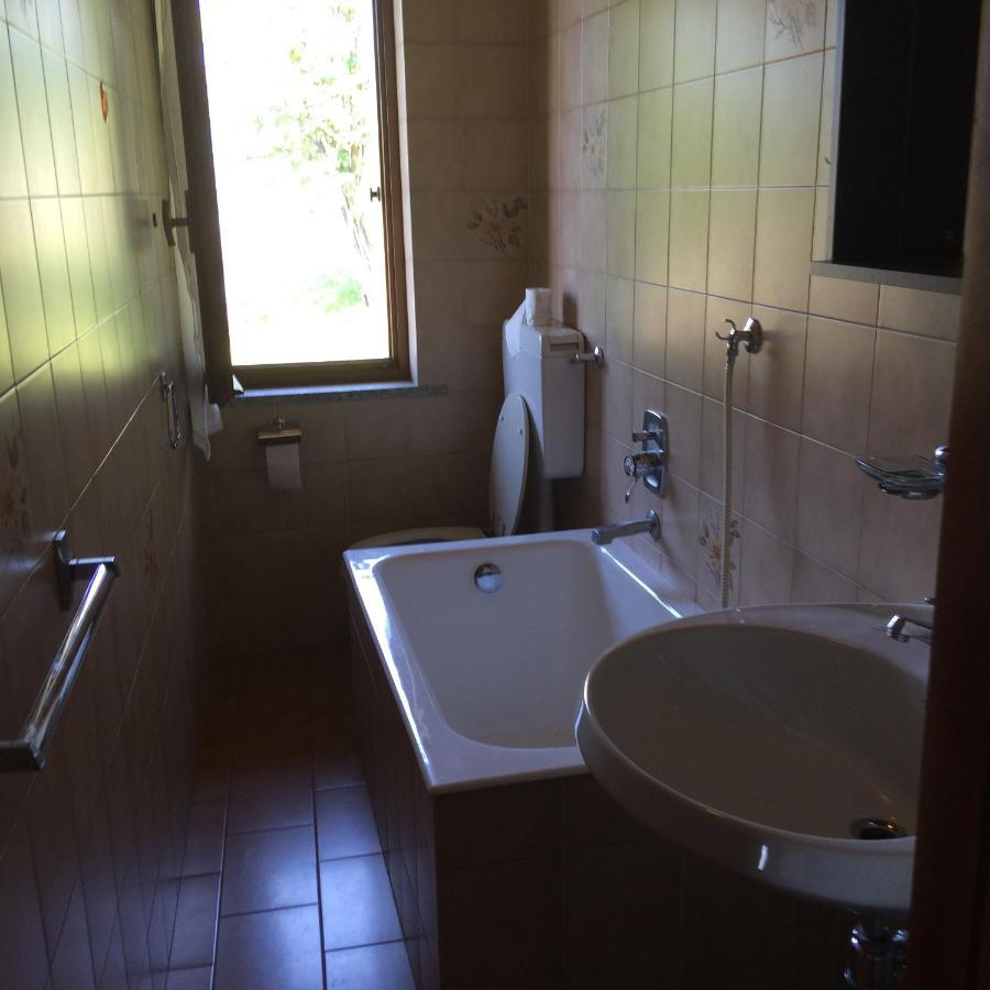Baita Marina Villa Vercana Eksteriør billede