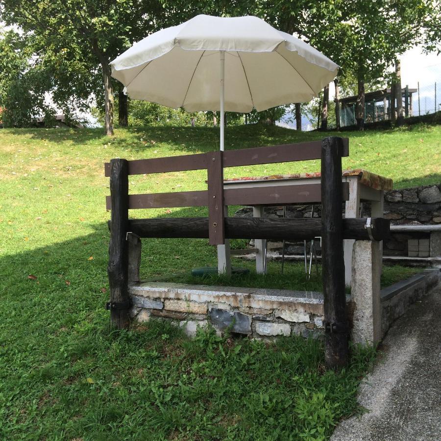 Baita Marina Villa Vercana Eksteriør billede